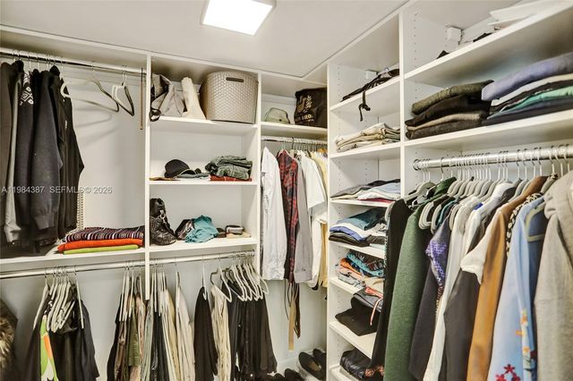 400 Alton Rd 911, Miami Beach, FL 33139