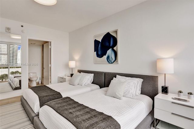 400 Alton Rd 911, Miami Beach, FL 33139