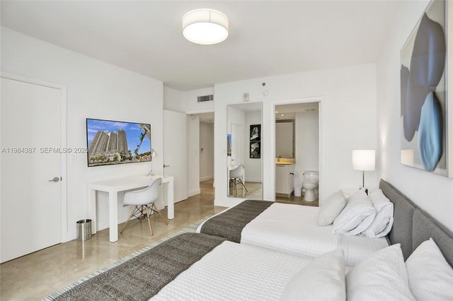 400 Alton Rd 911, Miami Beach, FL 33139