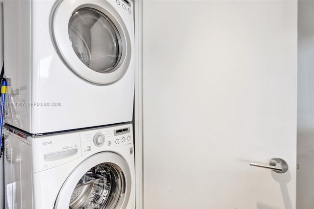 400 Alton Rd 911, Miami Beach, FL 33139