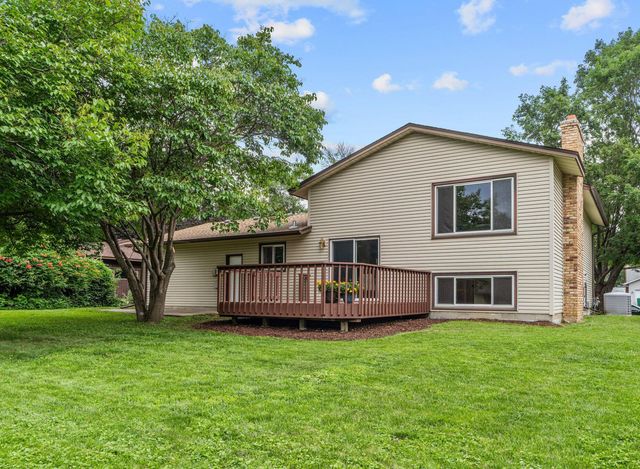 6589 E Fish Lake Road, Maple Grove, MN 55369