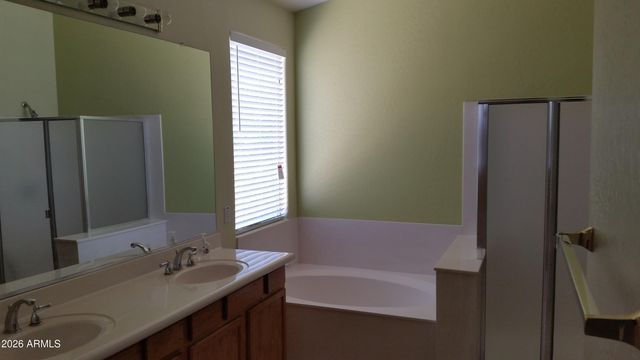 3210 E LARK Drive, Chandler, AZ 85286