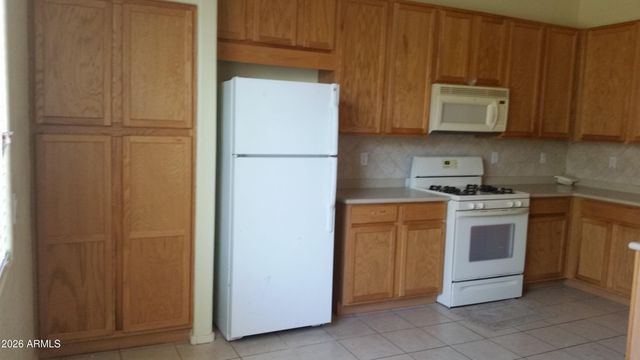 3210 E LARK Drive, Chandler, AZ 85286