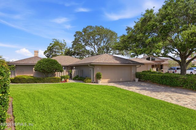 70 VILLAGE WALK LANE, Ponte Vedra Beach, FL 32082