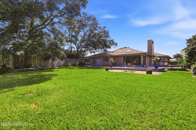 70 VILLAGE WALK LANE, Ponte Vedra Beach, FL 32082