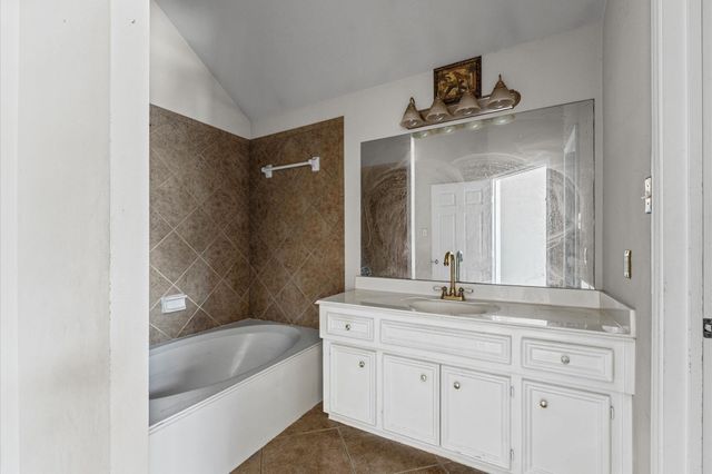 16555 Pentonshire Lane, Houston, TX 77090