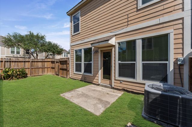 16555 Pentonshire Lane, Houston, TX 77090