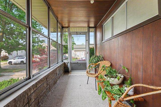 817 S Sherman Street, Bay City, MI 48708