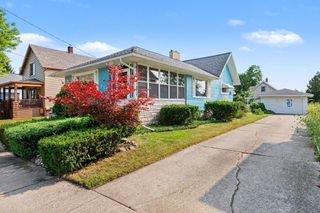 817 S Sherman Street, Bay City, MI 48708