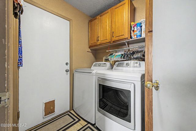 8114 S Old Canyon Avenue, Tucson, AZ 85747