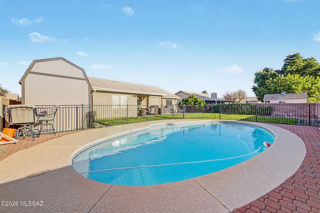 8114 S Old Canyon Avenue, Tucson, AZ 85747