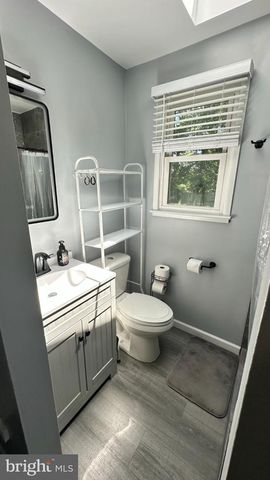 6410 WHITE OAK AVE, Temple Hills, MD 20748
