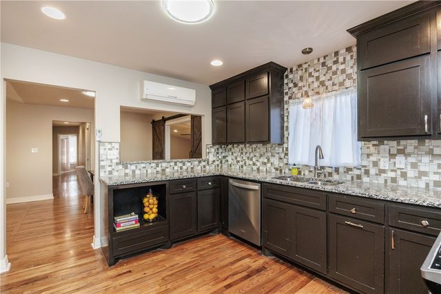 702 Texas Ave, Corpus Christi, TX 78404