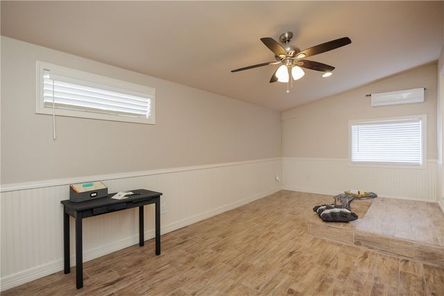 702 Texas Ave, Corpus Christi, TX 78404