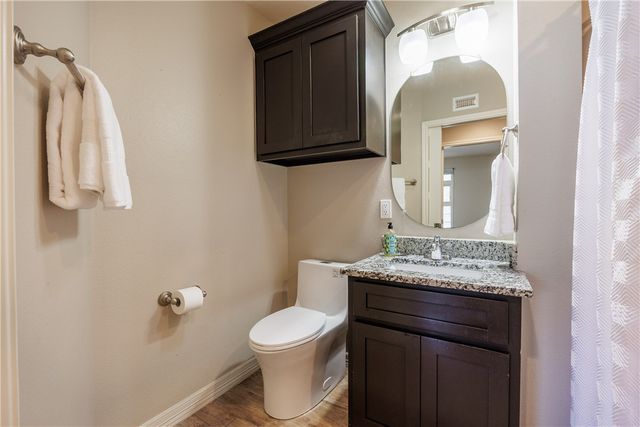 702 Texas Ave, Corpus Christi, TX 78404