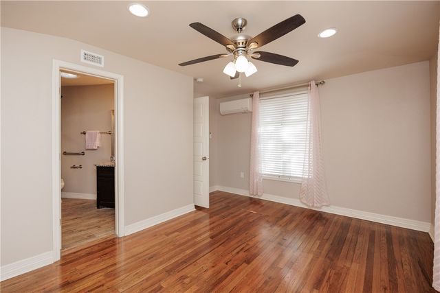 702 Texas Ave, Corpus Christi, TX 78404