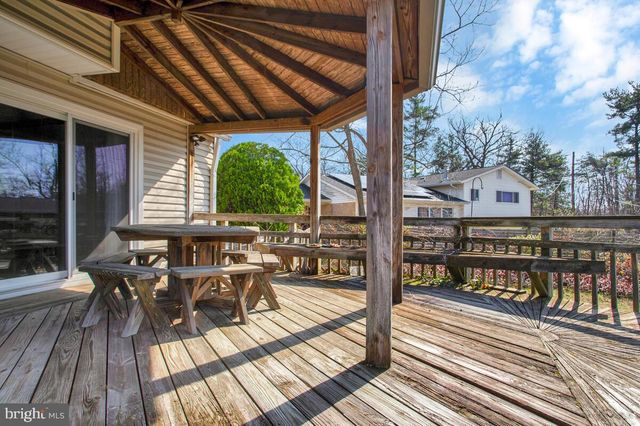 8509 WOODSIDE CT, Lanham, MD 20706