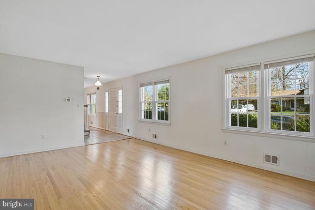 8509 WOODSIDE CT, Lanham, MD 20706