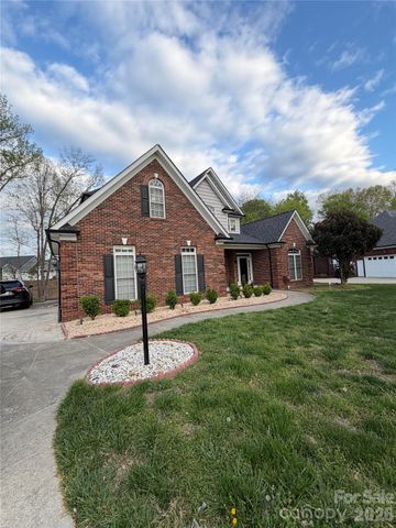 7901 Tottenham Drive, Harrisburg, NC 28075