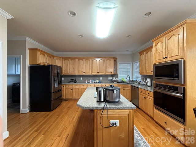7901 Tottenham Drive, Harrisburg, NC 28075