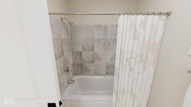 5736 Birtz Road, Indianapolis, IN 46216