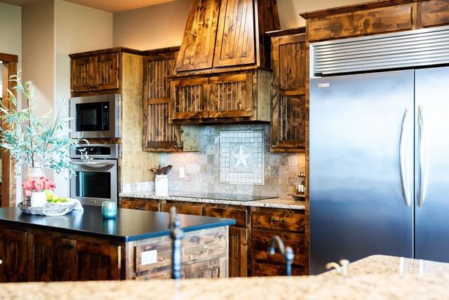 112 Juniper Pt, Ingram, TX 78025
