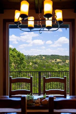 112 Juniper Pt, Ingram, TX 78025