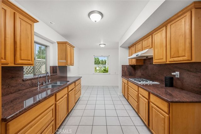 820 S 7th Street, Alhambra, CA 91801