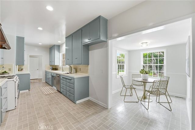 2214 N Westwood, Santa Ana, CA 92706