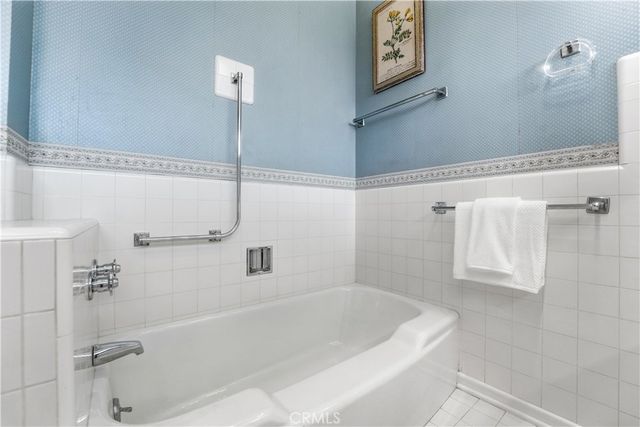 2214 N Westwood, Santa Ana, CA 92706