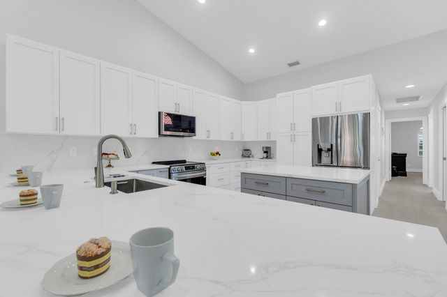 8224 Via Bella, Boca Raton, FL 33496