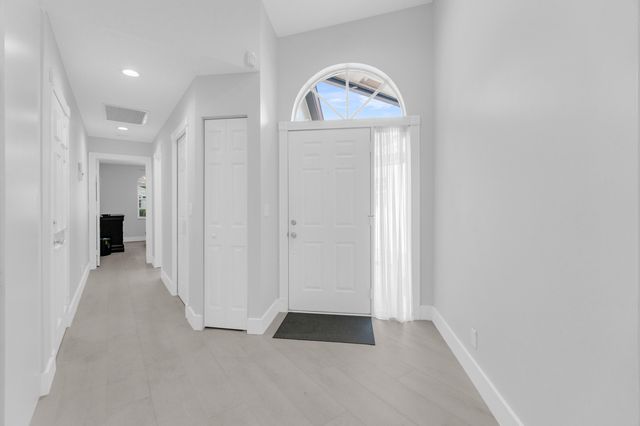 8224 Via Bella, Boca Raton, FL 33496