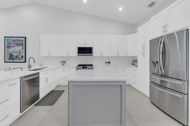 8224 Via Bella, Boca Raton, FL 33496