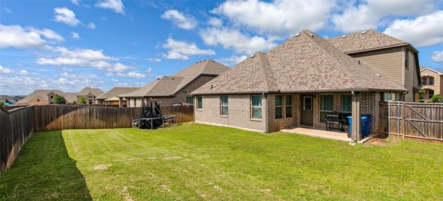 612 Bayonet Drive, Fort Worth, TX 76108