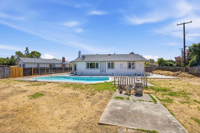 5605 Pry Ct, Sacramento, CA 95841