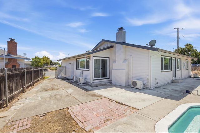 5605 Pry Ct, Sacramento, CA 95841