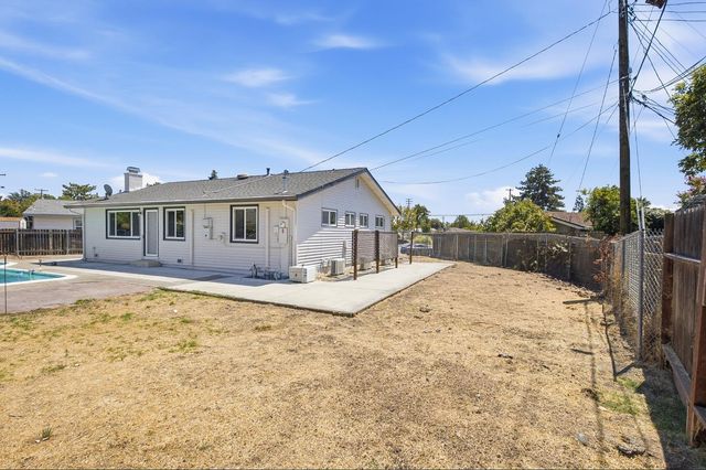 5605 Pry Ct, Sacramento, CA 95841