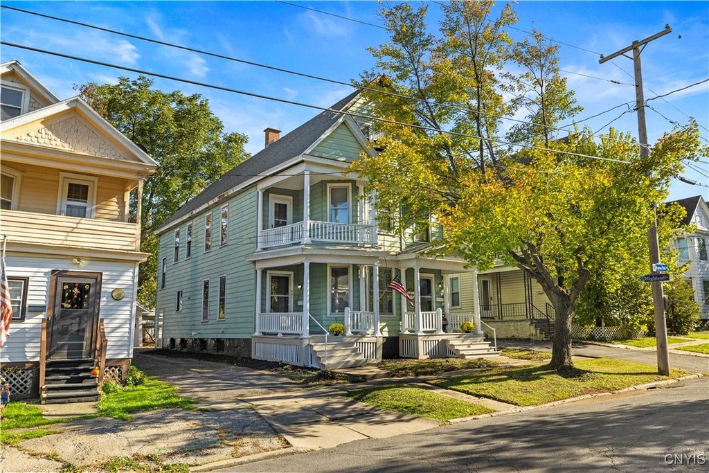 941 Brayton Park Place, Utica, NY 13502