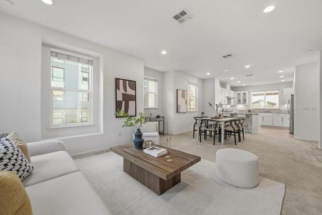 1011 Giacomo Lane 1, San Jose, CA 95131