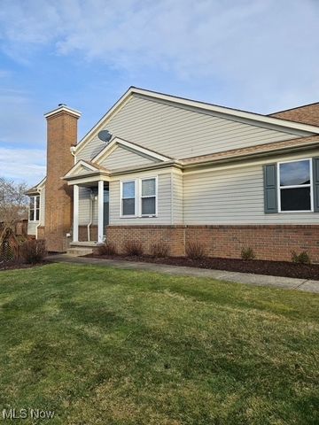 321 Stone Bridge Drive, Sagamore Hills, OH 44067