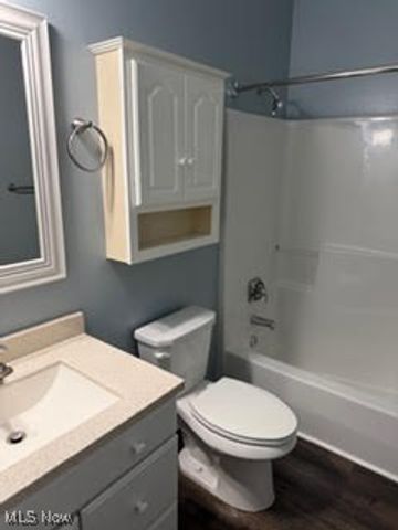 321 Stone Bridge Drive, Sagamore Hills, OH 44067