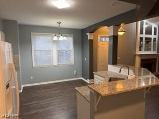 321 Stone Bridge Drive, Sagamore Hills, OH 44067