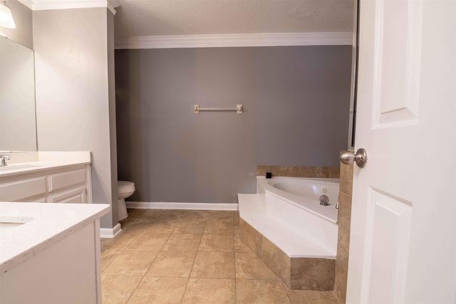 2630 DAVIES PLANTATION RD, Memphis, TN 38016