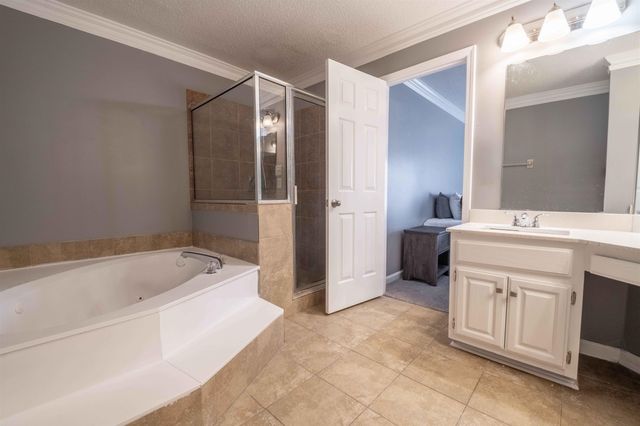 2630 DAVIES PLANTATION RD, Memphis, TN 38016