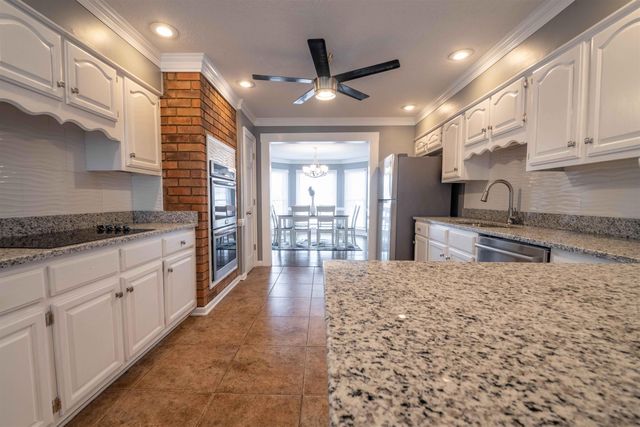 2630 DAVIES PLANTATION RD, Memphis, TN 38016