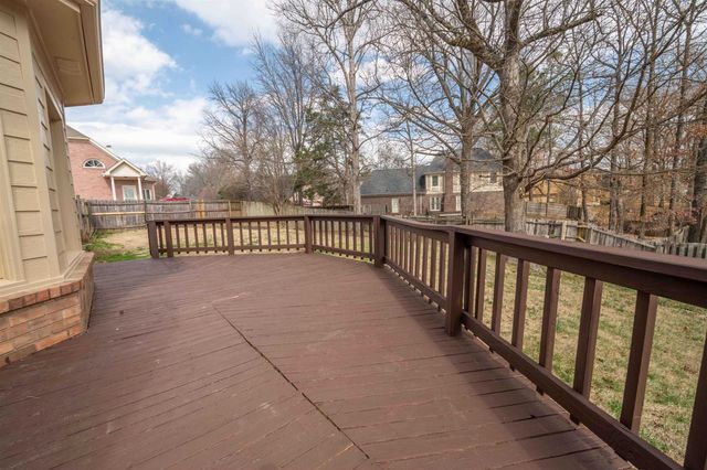 2630 DAVIES PLANTATION RD, Memphis, TN 38016