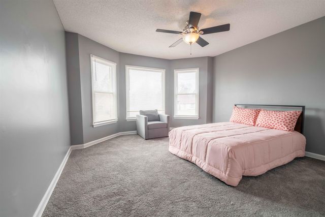 2630 DAVIES PLANTATION RD, Memphis, TN 38016