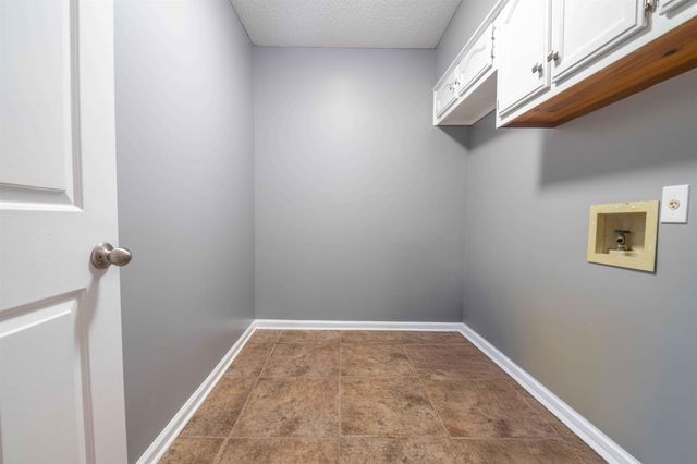 2630 DAVIES PLANTATION RD, Memphis, TN 38016