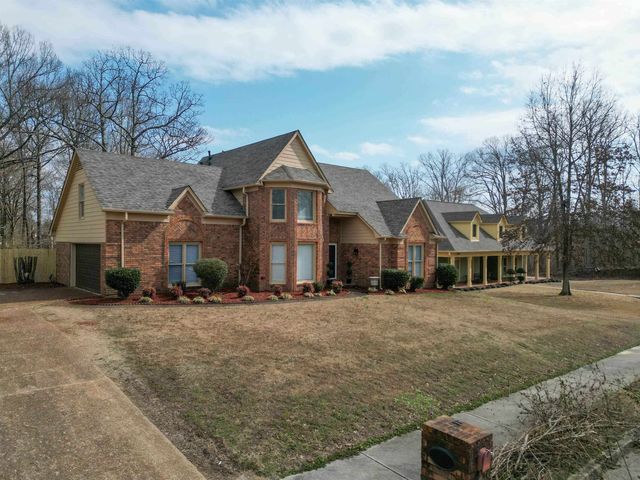 2630 DAVIES PLANTATION RD, Memphis, TN 38016