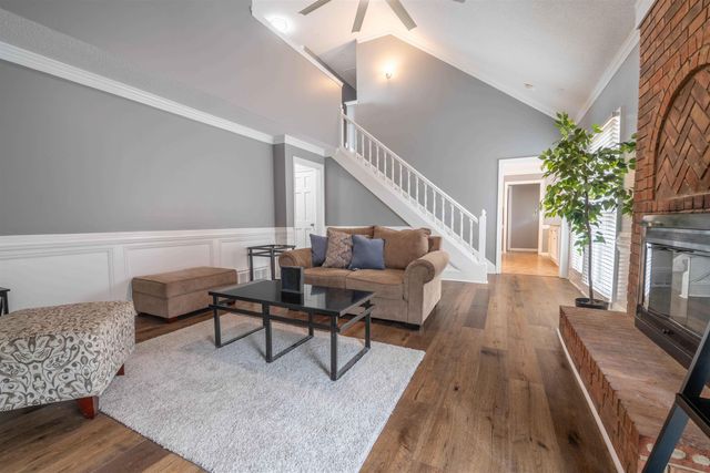 2630 DAVIES PLANTATION RD, Memphis, TN 38016